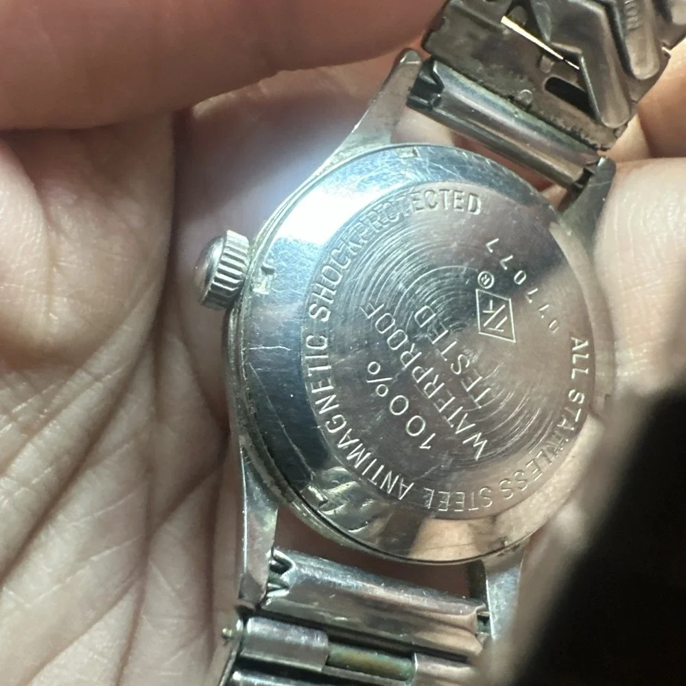 Working VTG HideX CALENDAR Swiss‎ 17 Jewels Manual Wind Mens Watch 30mm Fit 7in